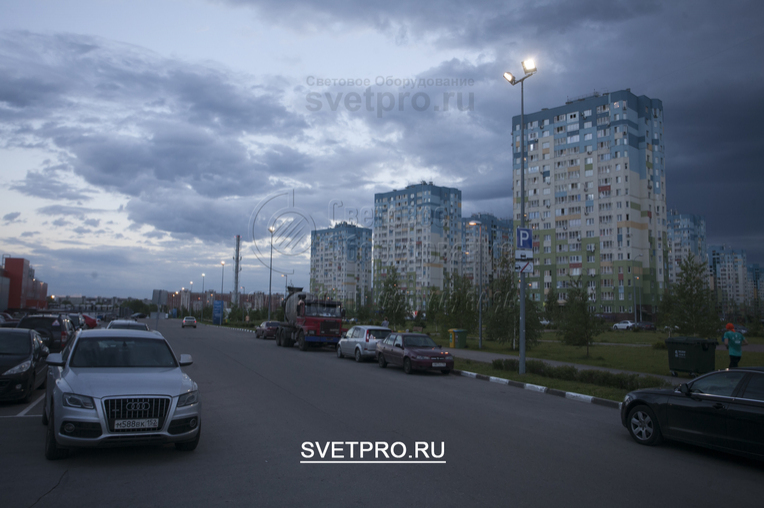 Освещение опорами ОГК-6 придомовой парковки и проезжей части в г. Нижний Новгород Автозаводский р-он.