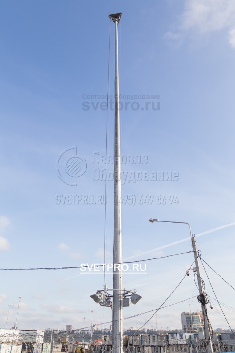 Высота обслуживания осветительных приборов на мачте с мобильной короной 1,5 – 2
м от уровня земли.